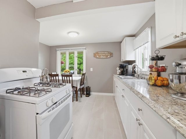 11 Scenic Drive, Worcester, MA 01602