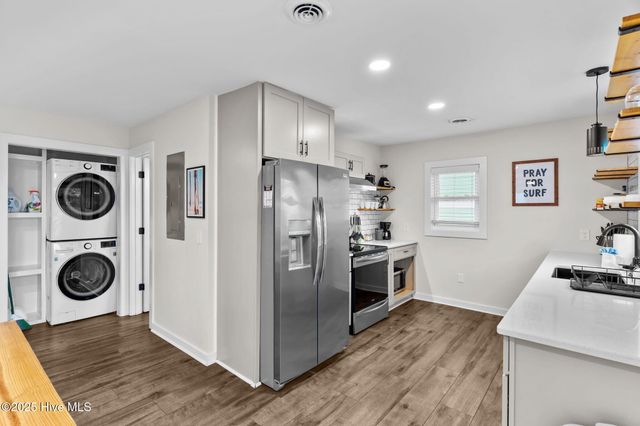 1504 Canal Drive, Carolina Beach, NC 28428