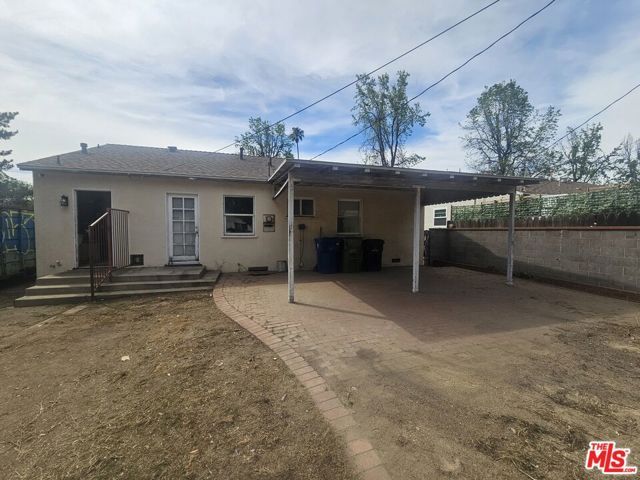 6834 Encino Avenue, Van Nuys (los Angeles), CA 91406