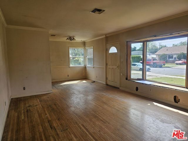6834 Encino Avenue, Van Nuys (los Angeles), CA 91406