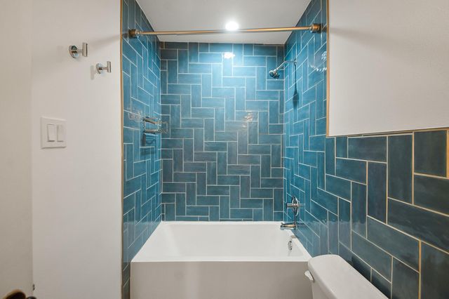 5207 Wigton Drive, Houston, TX 77096