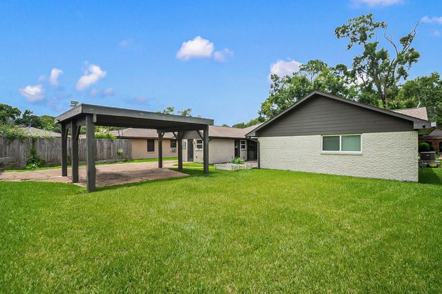 5207 Wigton Drive, Houston, TX 77096