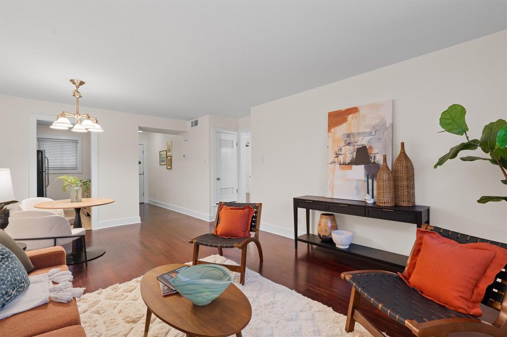 3815 Guadalupe ST 204, Austin, TX 78751