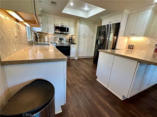 23856 Outrigger, Canyon Lake, CA 92587