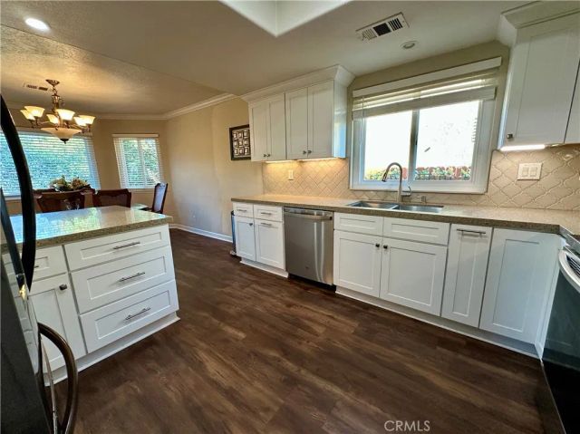 23856 Outrigger, Canyon Lake, CA 92587
