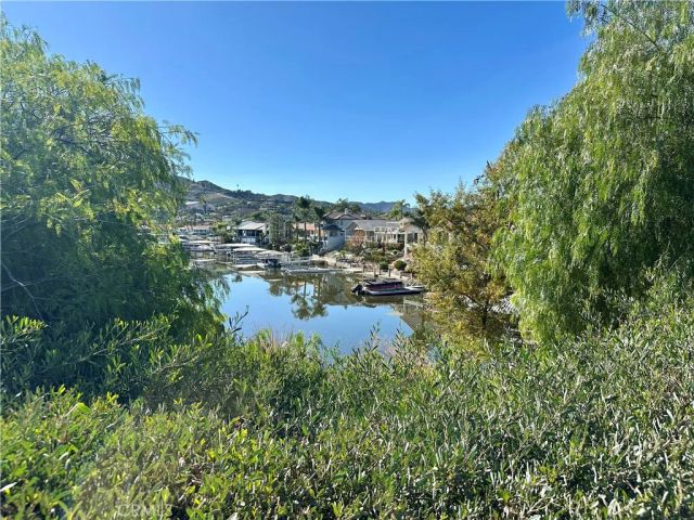 23856 Outrigger, Canyon Lake, CA 92587