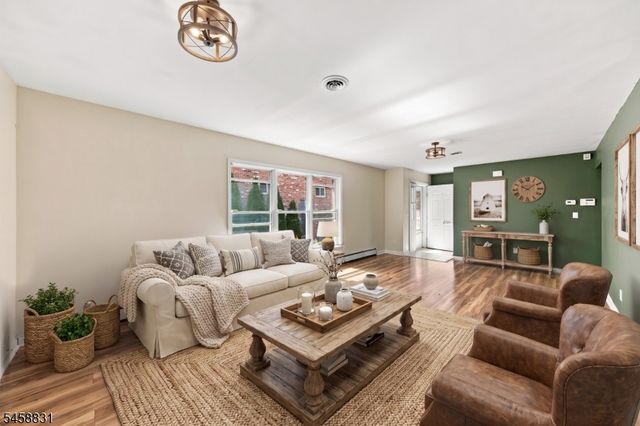 14 End O Lane Trl, Vernon Twp., NJ 07461