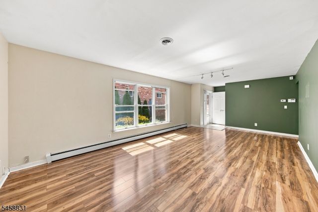 14 End O Lane Trl, Vernon Twp., NJ 07461