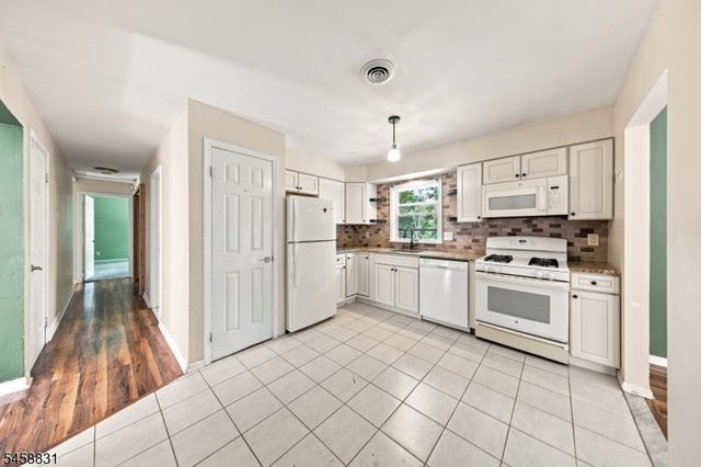 14 End O Lane Trl, Vernon Twp., NJ 07461
