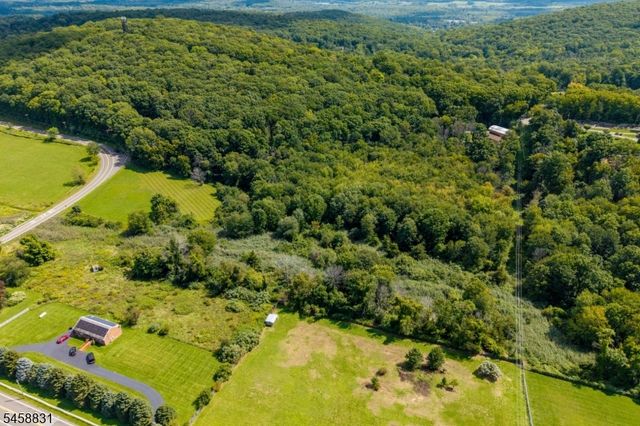 14 End O Lane Trl, Vernon Twp., NJ 07461