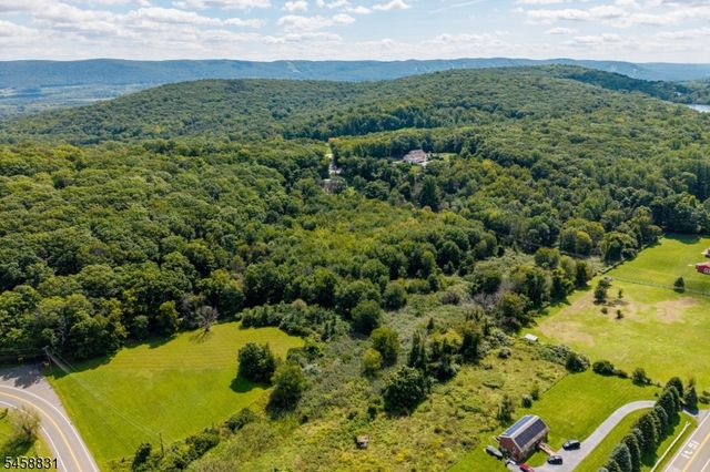 14 End O Lane Trl, Vernon Twp., NJ 07461