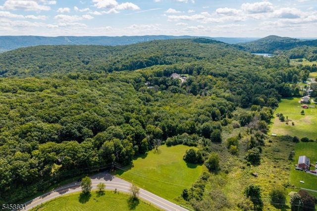 14 End O Lane Trl, Vernon Twp., NJ 07461
