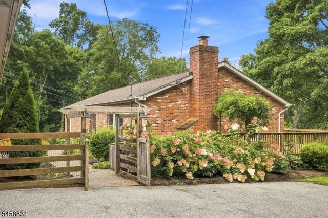 14 End O Lane Trl, Vernon Twp., NJ 07461