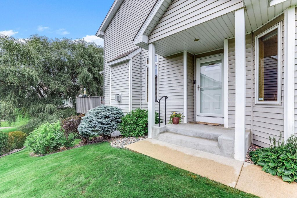 4626 Greenhaven Drive, White Bear Lake, MN 55127 — photo 2