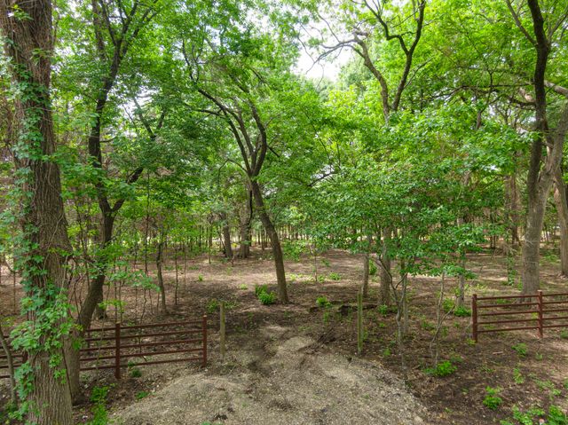 000 Becky Lane, Waxahachie, TX 75165