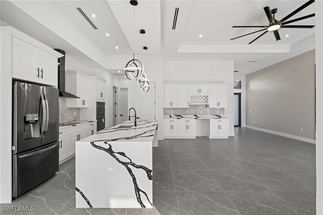 109 SW 37th PL, Cape Coral, FL 33991