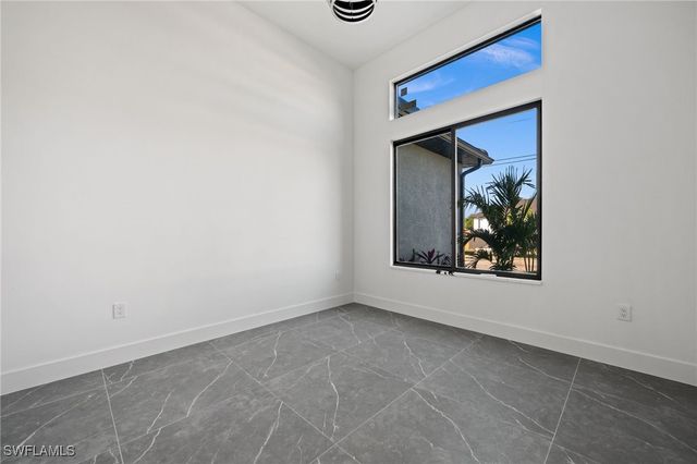 109 SW 37th PL, Cape Coral, FL 33991