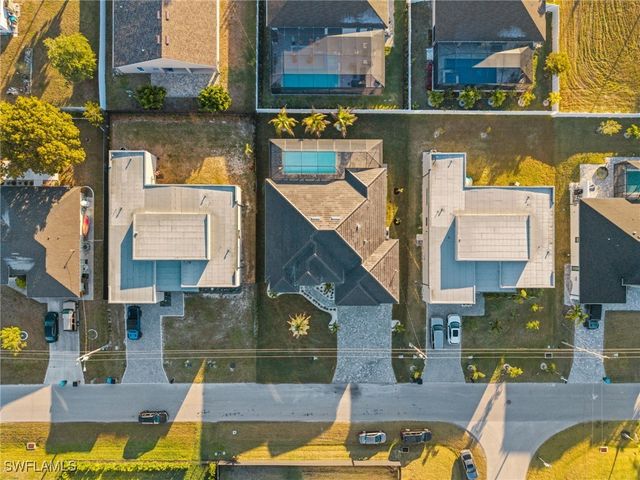 109 SW 37th PL, Cape Coral, FL 33991