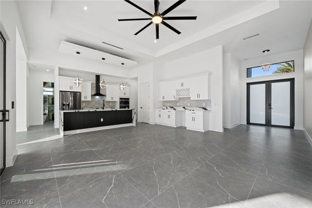 109 SW 37th PL, Cape Coral, FL 33991