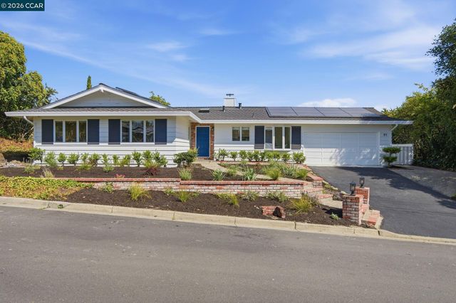 91 Shuey Dr, Moraga, CA 94556