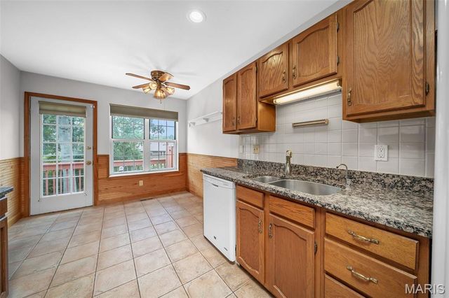 5116 Kennerly Place Drive, St Louis, MO 63128