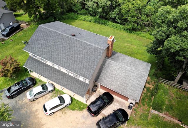 92 APPLE ORCHARD DR, Linden, VA 22642
