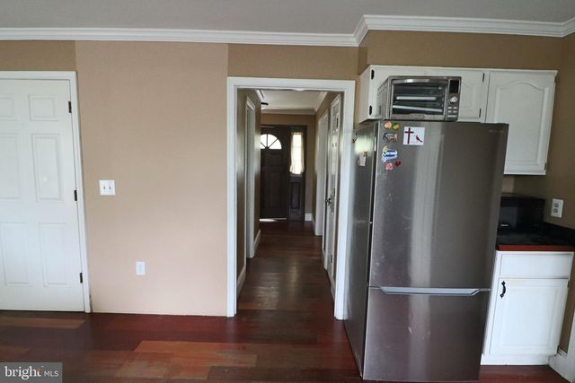 92 APPLE ORCHARD DR, Linden, VA 22642