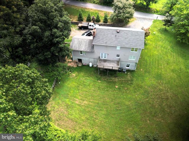 92 APPLE ORCHARD DR, Linden, VA 22642
