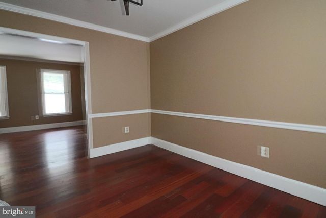 92 APPLE ORCHARD DR, Linden, VA 22642