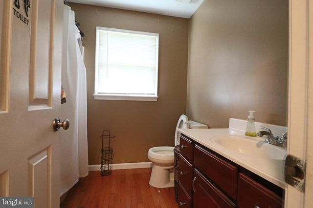 92 APPLE ORCHARD DR, Linden, VA 22642