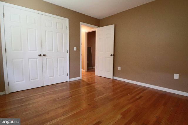 92 APPLE ORCHARD DR, Linden, VA 22642