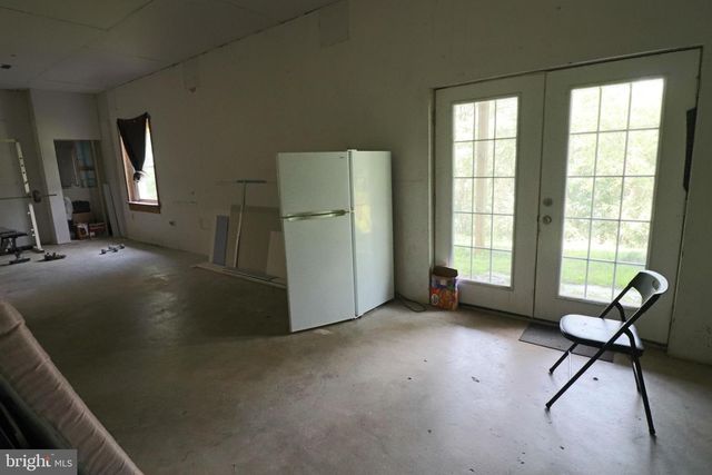 92 APPLE ORCHARD DR, Linden, VA 22642