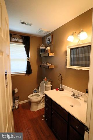 92 APPLE ORCHARD DR, Linden, VA 22642
