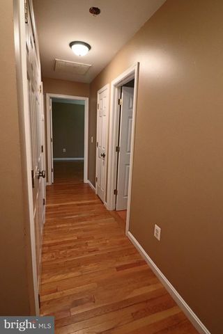 92 APPLE ORCHARD DR, Linden, VA 22642