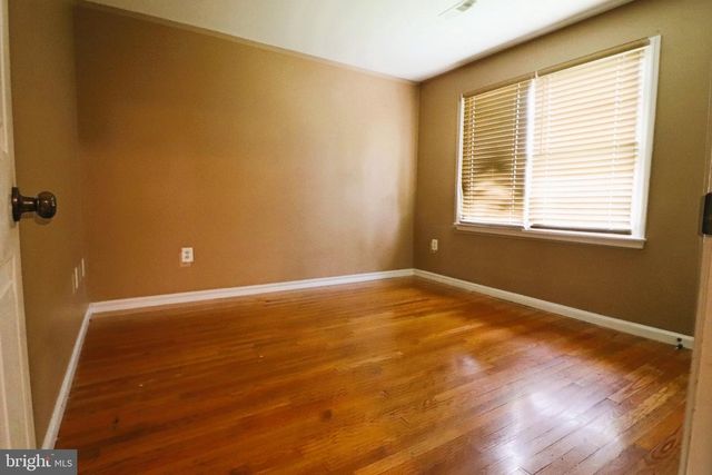 92 APPLE ORCHARD DR, Linden, VA 22642