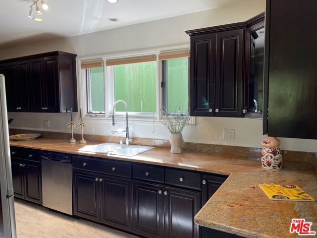 2239 VISTA DEL MAR Place, Los Angeles, CA 90068
