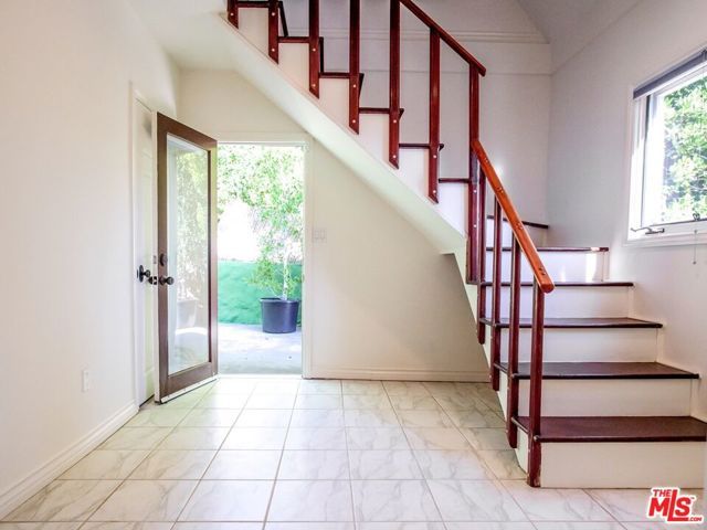 2239 VISTA DEL MAR Place, Los Angeles, CA 90068