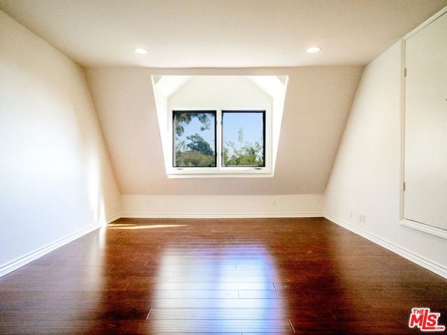 2239 VISTA DEL MAR Place, Los Angeles, CA 90068