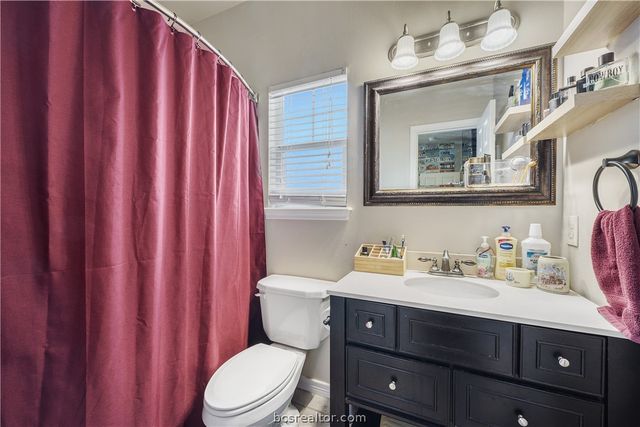 114 Lynn Drive, Bryan, TX 77801