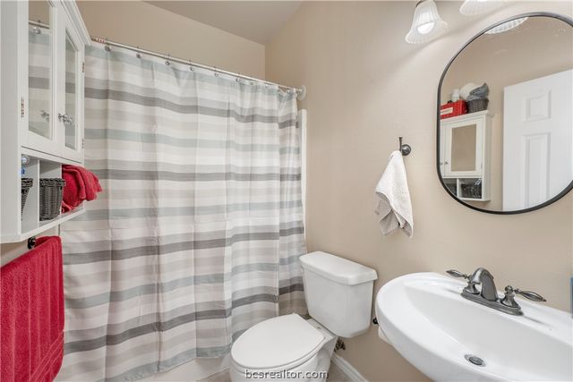 114 Lynn Drive, Bryan, TX 77801