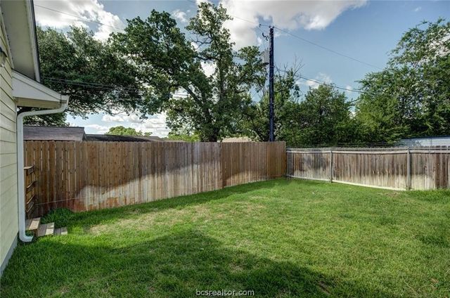 114 Lynn Drive, Bryan, TX 77801