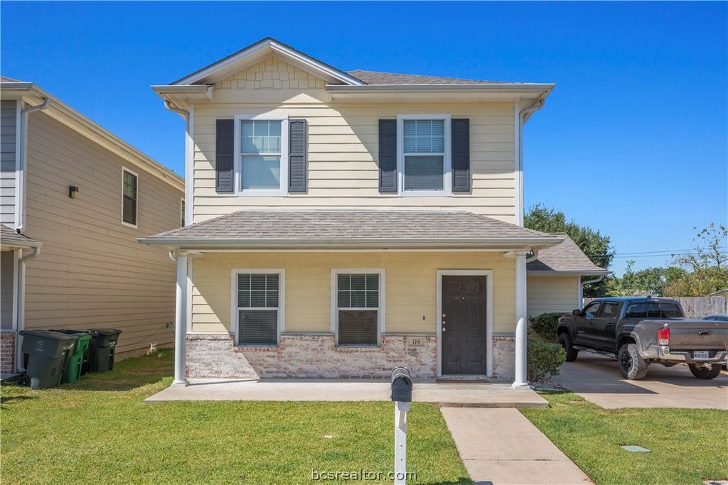 114 Lynn Drive, Bryan, TX 77801