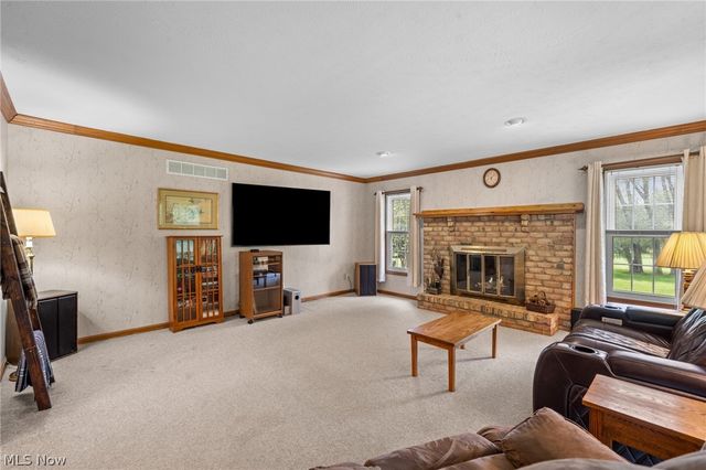 8572 Lake In The Woods Trail, Chagrin Falls, OH 44023