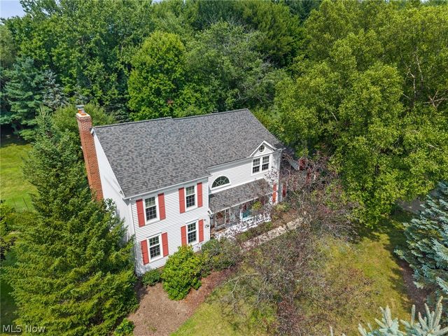 8572 Lake In The Woods Trail, Chagrin Falls, OH 44023