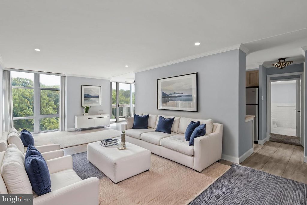 3600 CONSHOHOCKEN AVE #816, PHILADELPHIA, PA 19131 — exterior
