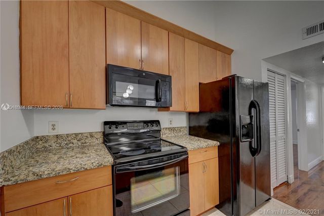 2850 N Oakland Forest Dr 202, Oakland Park, FL 33309