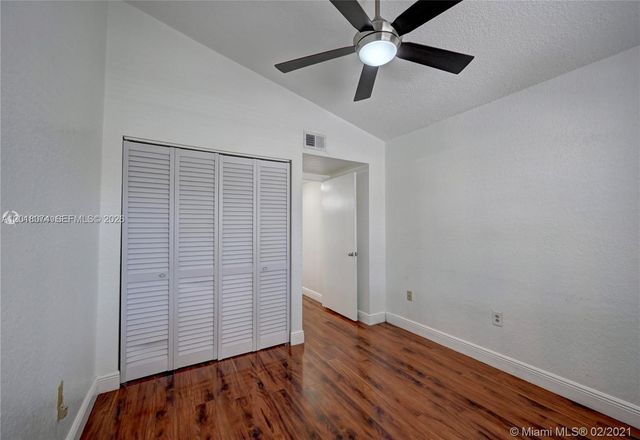 2850 N Oakland Forest Dr 202, Oakland Park, FL 33309