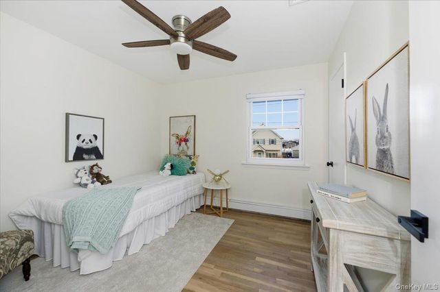 230 Sequams Lane Center, West Islip, NY 11795