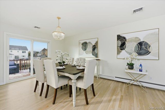 230 Sequams Lane Center, West Islip, NY 11795