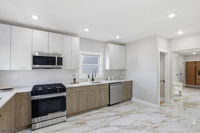 1439 Compton Ter, Hillside Twp., NJ 07205